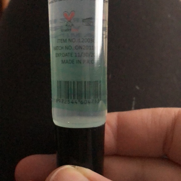 Romantic Beauty Aloe Vera Lip Gloss - Picture 5 of 5